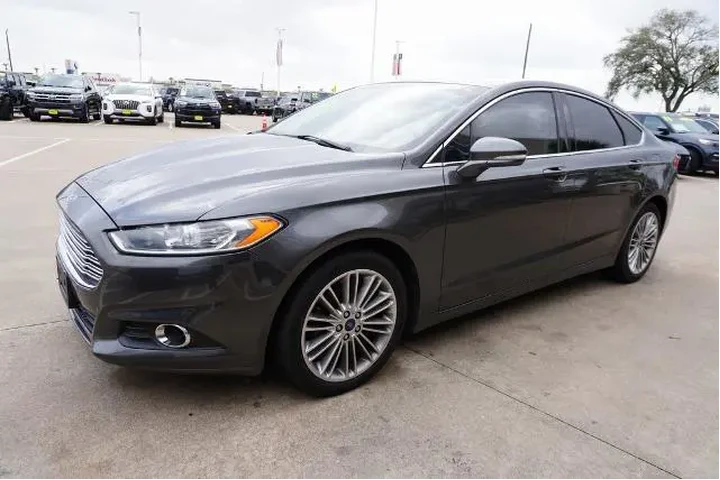 $8988 : Ford Fusion 2015 SE 4dr Seda image 3