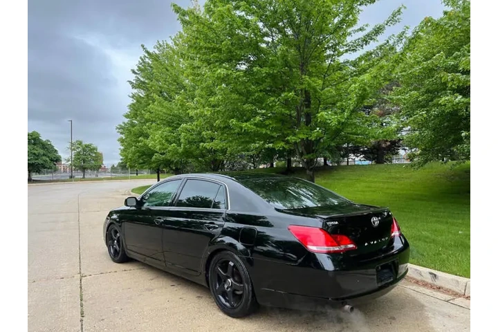 $3997 : 2006 Avalon Limited image 9