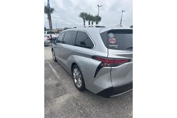 $34296 : Toyota Sienna 2021 Platinum image 5