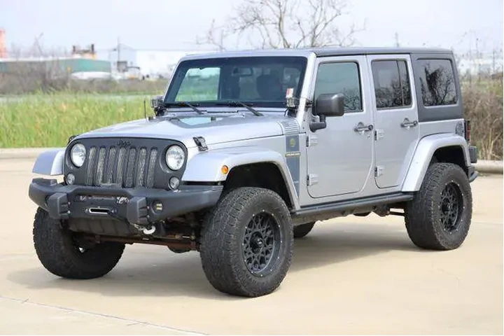 $18882 : Jeep Wrangler JK Unlimited 2 image 1