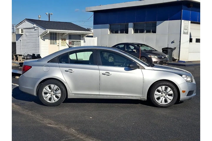 $7300 : 2012 Cruze 4dr Sdn LS image 7