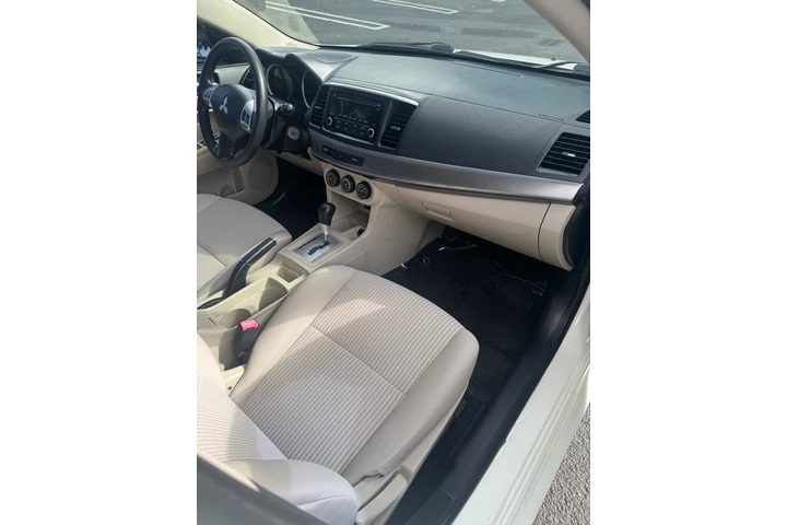$6900 : MITSUBISHI LANCER ES image 4