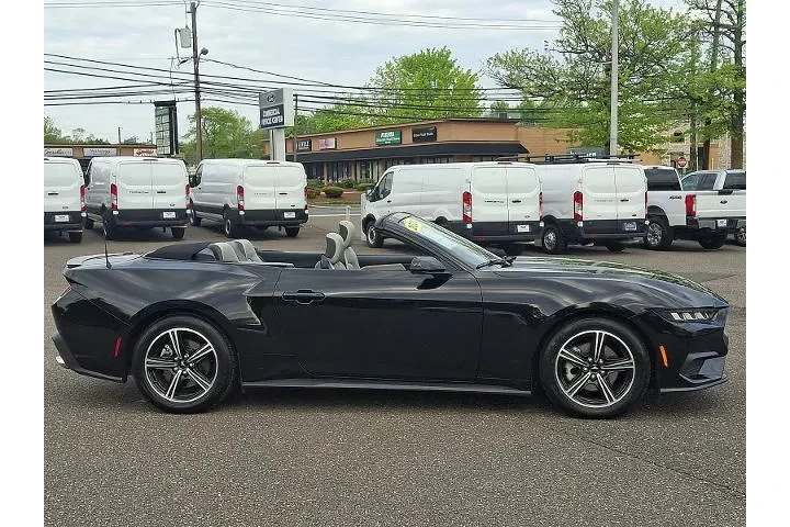 $30998 : Ford Mustang 2024 EcoBoost P image 7