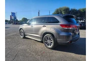 $22998 : Toyota Highlander 2019 SE 4d thumbnail