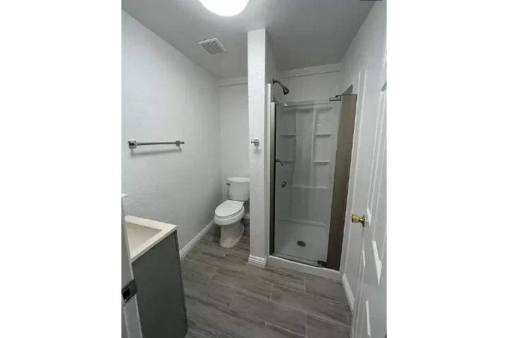 $900 : Se renta apartsmento recien re image 1