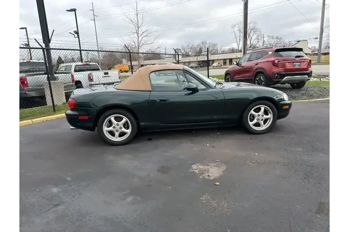 $10995 : Mazda MX-5 Miata 1999 2dr Co image 6