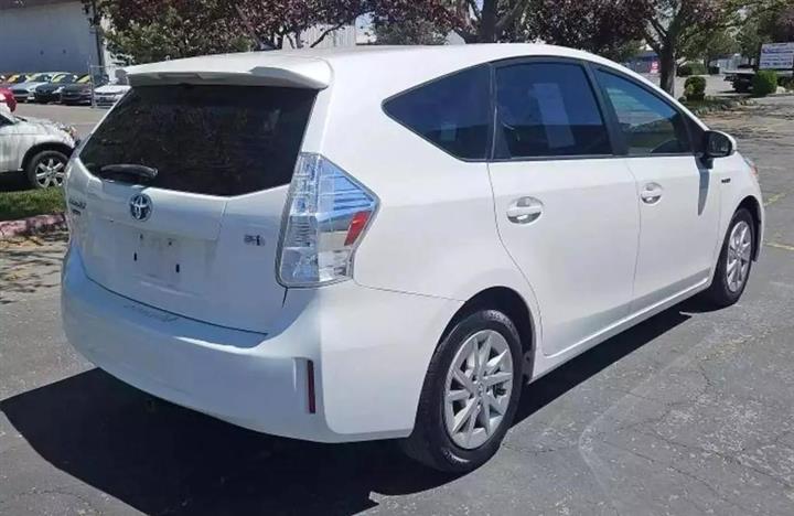 $10999 : 2012 TOYOTA PRIUS V image 6