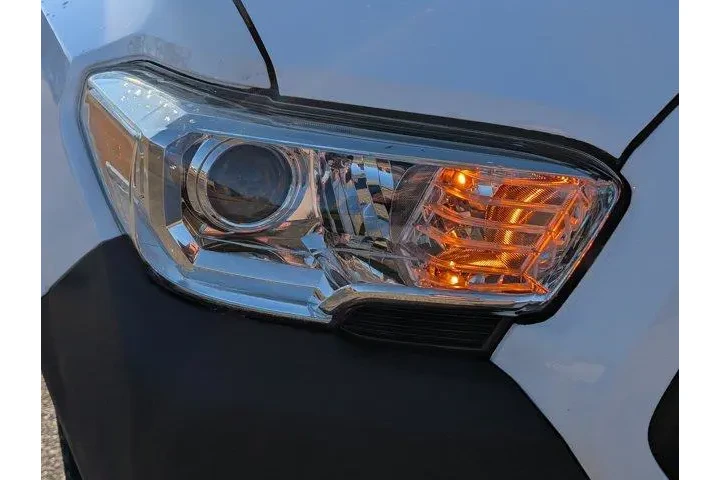 $18999 : Toyota Tacoma 2018 4x2 SR5 4 image 4