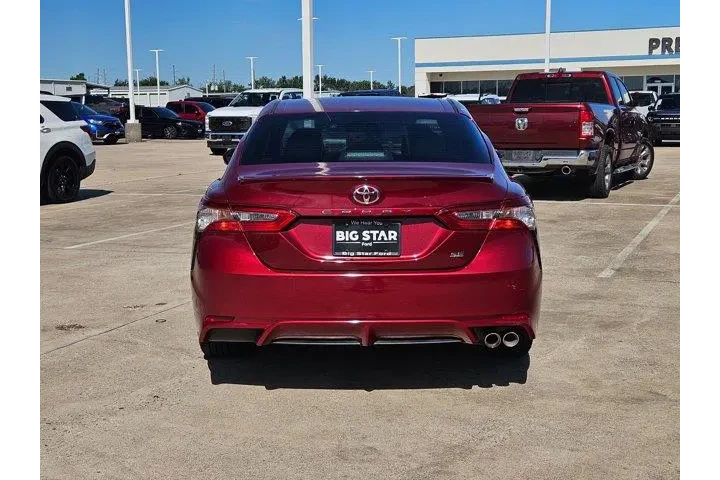 $17100 : Toyota Camry 2018 LE 4dr Sed image 4