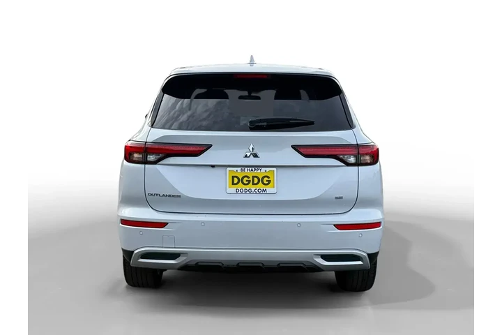 $24771 : Mitsubishi Outlander 2024 SE image 4