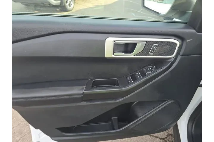 $16999 : Ford Explorer 2020 Base 4dr image 9