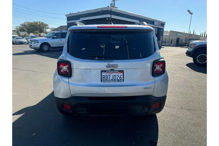 $9498 : 2015 Renegade Latitude image 7