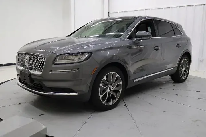 $34930 : Lincoln Nautilus 2022 AWD Re image 10