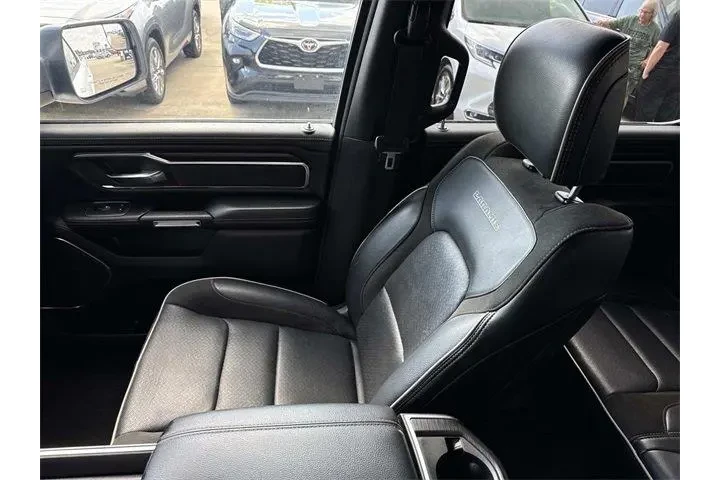 $33888 : Ram 1500 2024 4x2 Laramie 4d image 8