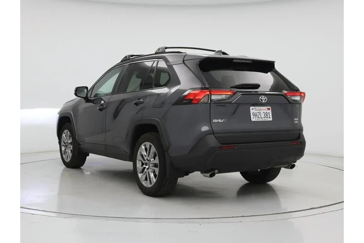 $35998 : Toyota RAV4 2023 AWD XLE Pre image 2
