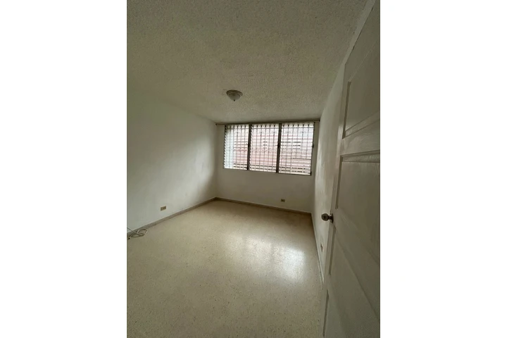 $650 : CENTRICO APT HATO PINTADO image 2