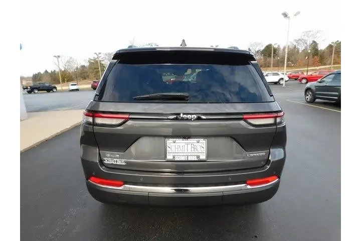 $27744 : Jeep Grand Cherokee 2022 4x4 image 9