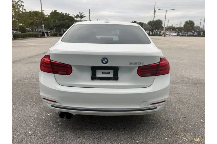 $13495 : 2018 BMW 3 Series 330i image 9