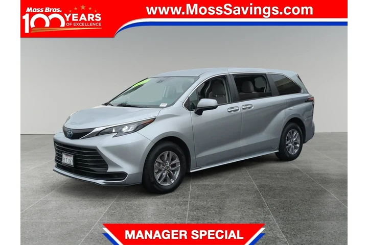 $39748 : Toyota Sienna 2024 LE 8-Pass image 1