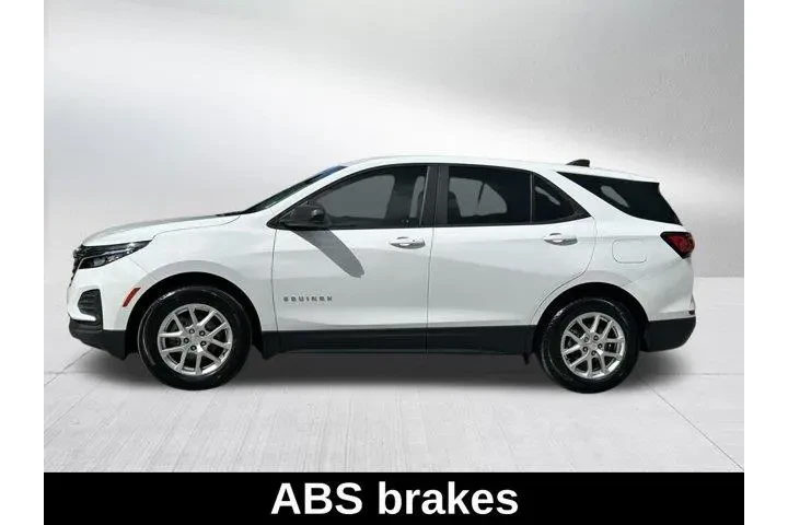 $18977 : Chevrolet Equinox 2023 LS 4d image 9