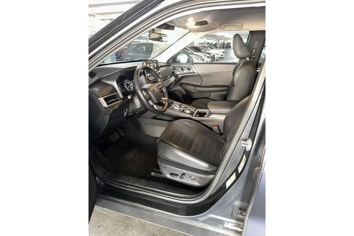 $24300 : Mitsubishi Outlander 2024 AW image 7