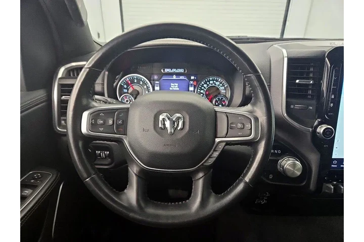 $30998 : Ram 1500 2023 4x2 Laramie 4d image 10