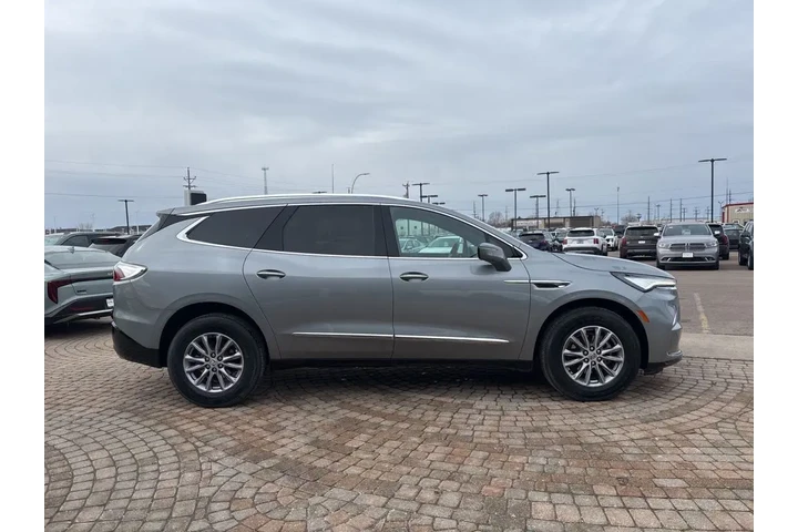 $35798 : 2023 Enclave Essence image 4