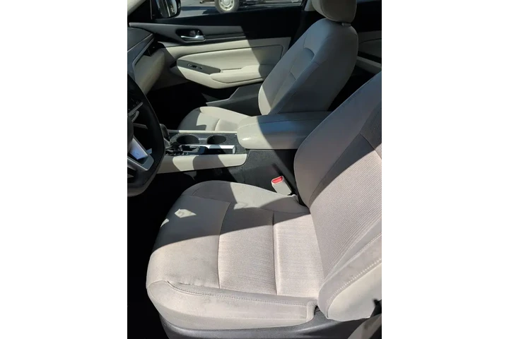 $17786 : Nissan Altima 2025 2.5 SV 4d image 6