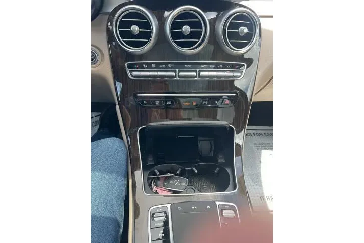 $27995 : Mercedes-Benz GLC 2022 GLC 3 image 2