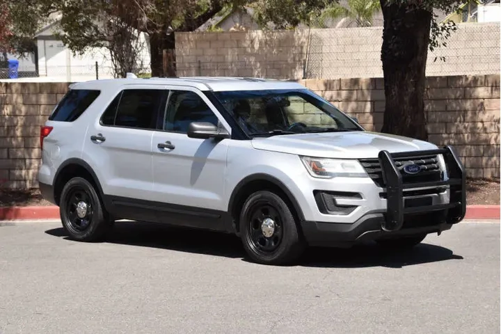 $13750 : 2017 Explorer Police Intercep image 7