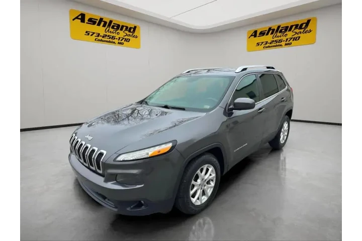 $8900 : 2015 Cherokee Latitude image 1