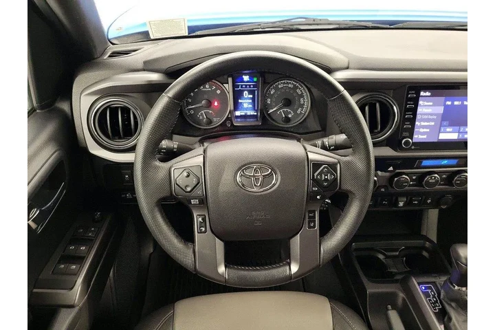 $39998 : Toyota Tacoma 2021 4x4 TRD O image 10