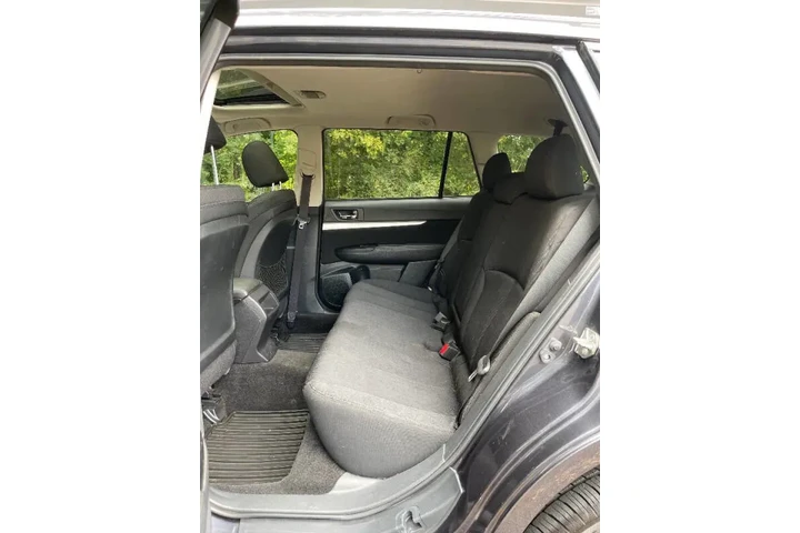 $6299 : 2011 Outback 2.5i Premium image 7