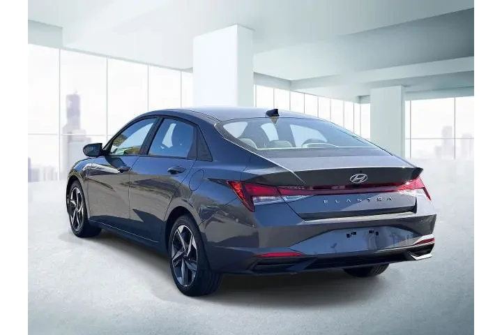$17777 : Hyundai ELANTRA 2023 SEL 4dr image 3