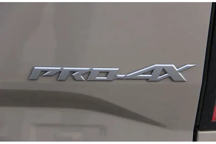 $35490 : Nissan Frontier 2023 4x4 PRO image 9