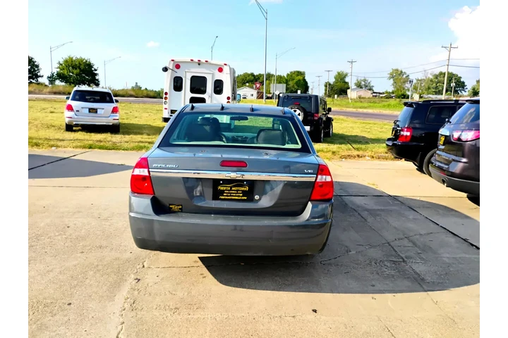 2008 Malibu Classic LS image 2