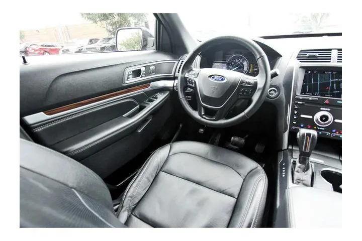 $20900 : Ford Explorer 2019 Limited 4 image 7