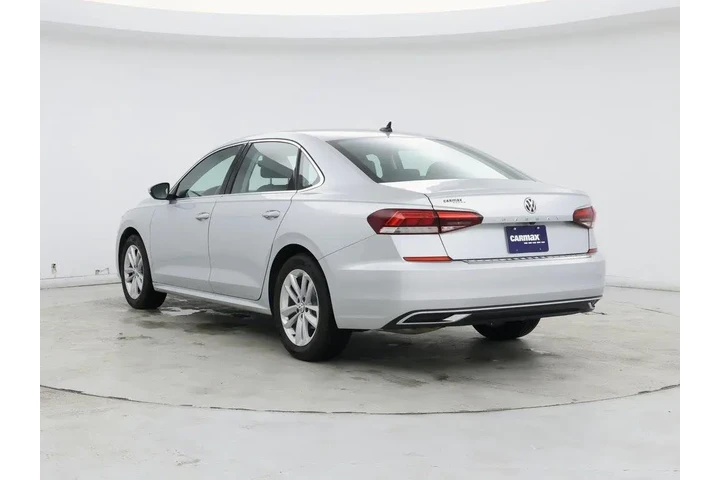 $17998 : Volkswagen Passat 2020 SE 4d image 2