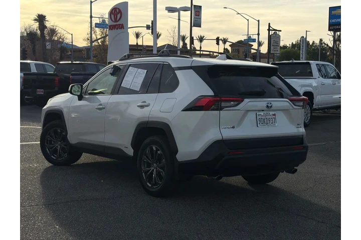 $29870 : Toyota RAV4 Hybrid 2022 AWD image 5