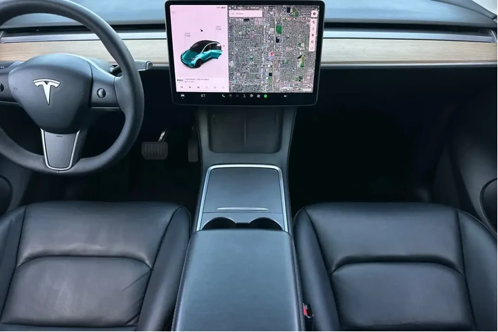 $28500 : Tesla Model Y 2021 AWD Long image 3