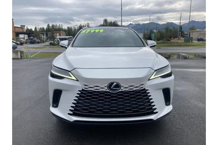 $57999 : 2023 RX 350 image 3