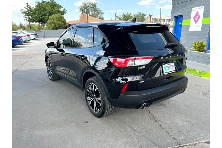 2022 Escape SE AWD image 7