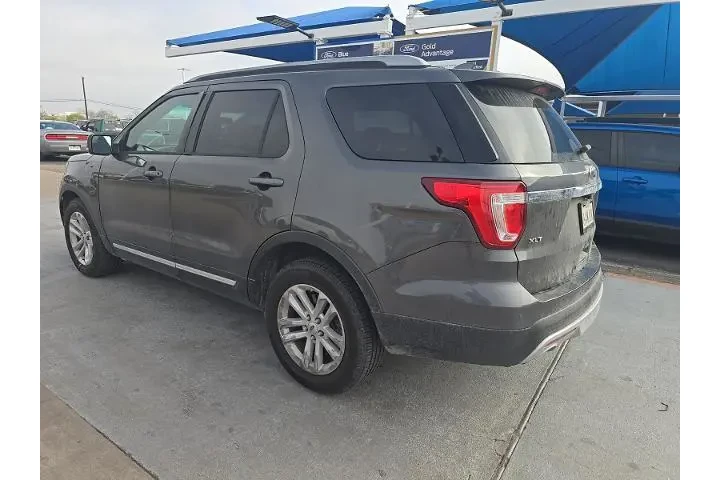 $9998 : Ford Explorer 2017 XLT 4dr S image 2