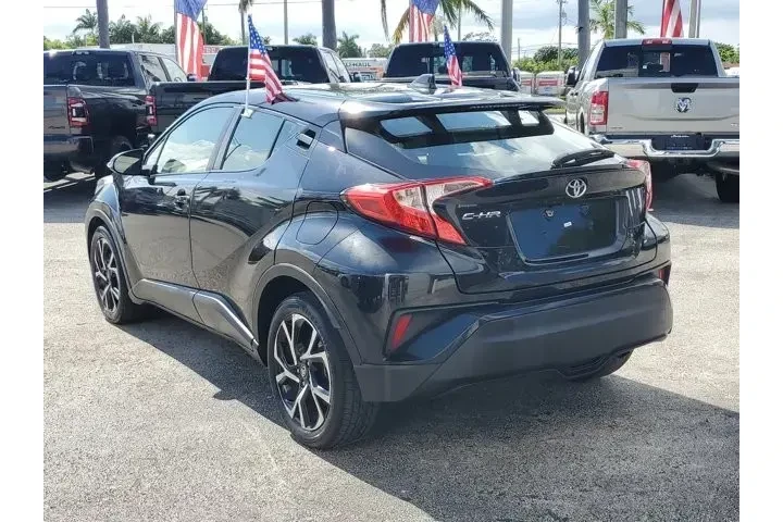$12995 : Toyota C-HR 2019 LE 4dr Cros image 5