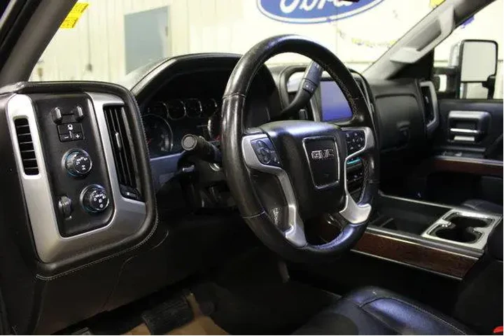 $33995 : GMC Sierra 1500 2018 4x4 SLT image 8