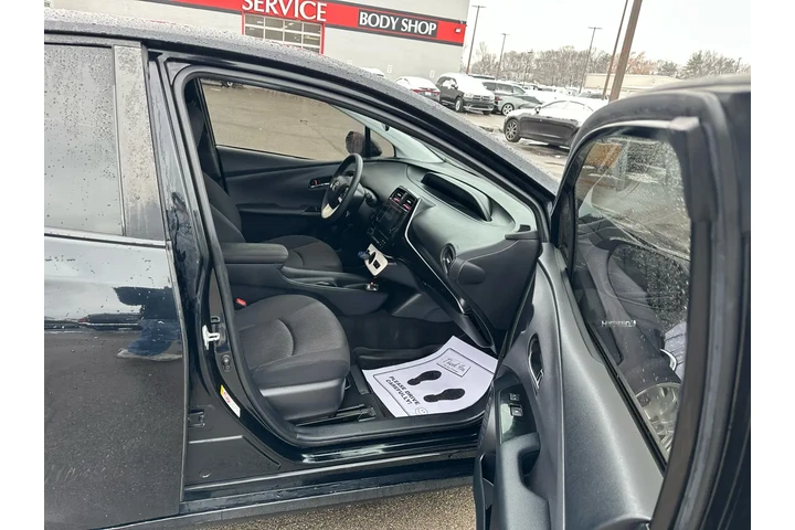 $12980 : 2017 Prius Three Touring (Nat image 9