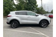 $15985 : Kia Sportage 2022 AWD LX 4dr thumbnail