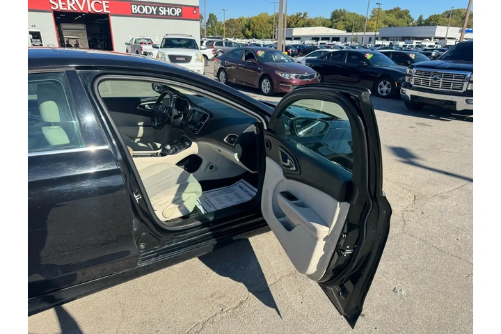 $9980 : 2016 200 4dr Sdn Limited FWD image 8
