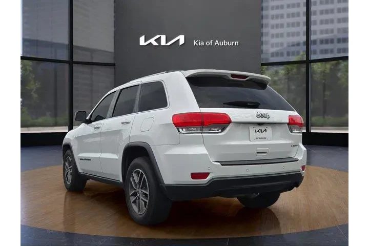 Jeep Grand Cherokee 2018 4x2 image 9
