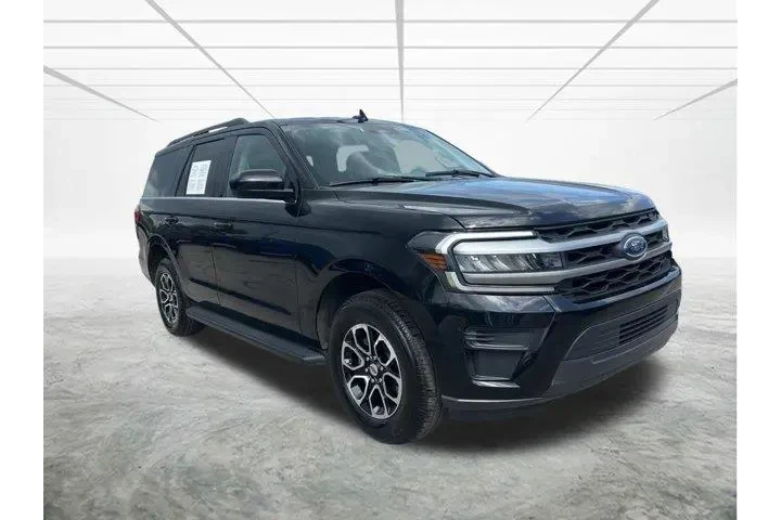 $38441 : Ford Expedition 2024 4x4 XLT image 2